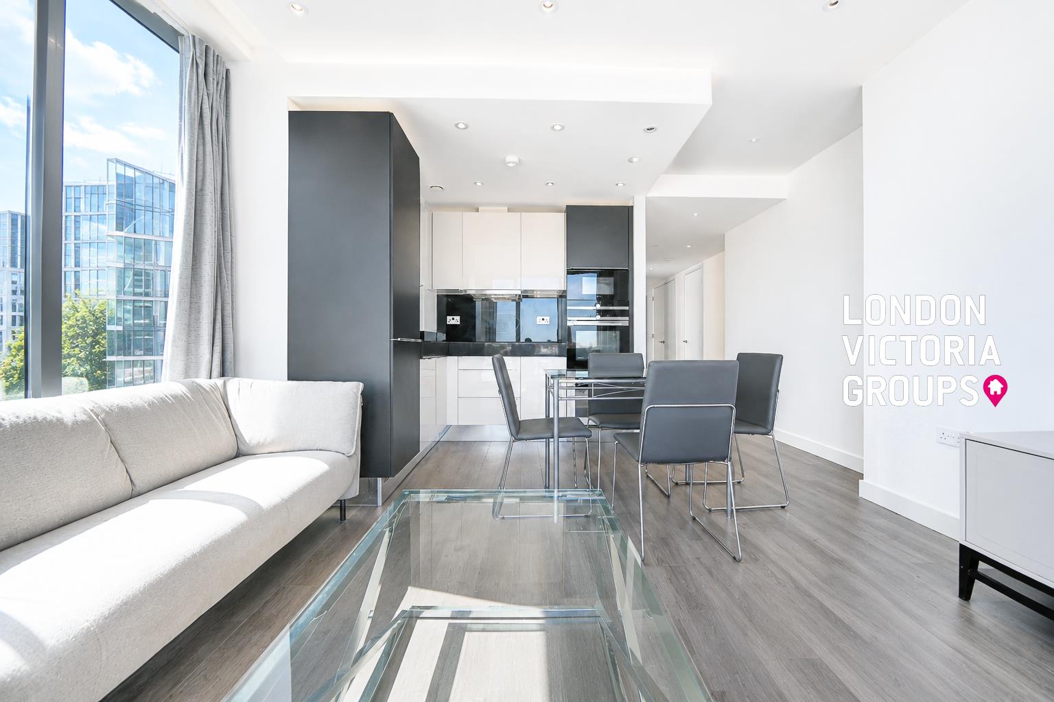 1 bed property in Kingwood House, 1 Chaucer Gardens, LONDON